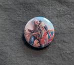 Iron Maiden Trooper Band button – 25mm button / speld / pin, Verzamelen, Speldjes, Pins en Buttons, Verzenden, Nieuw, Overige onderwerpen