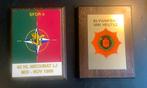 2 wapenschilden SFOR 4 en van Heutz, Verzamelen, Ophalen of Verzenden, Landmacht, Nederland, Embleem of Badge