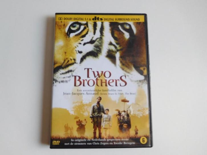 dvd two brothers, Cd's en Dvd's, Dvd's | Avontuur, Zo goed als nieuw, Ophalen of Verzenden