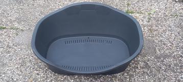 Hondenmand beschikbaar voor biedingen