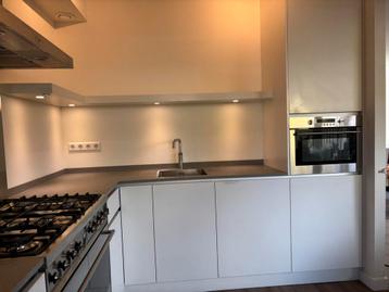 Complete keuken inclusief apparatuur beschikbaar voor biedingen