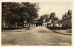 Oostvoorne a. Zee, Dorpsplein - 1951 gelopen, Ophalen of Verzenden, Voor 1920, Gelopen, Noord-Brabant