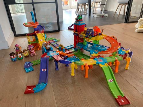 Toet toet auto autogarage, parkeertoren en uitbreidingsset, Kinderen en Baby's, Speelgoed | Vtech, Zo goed als nieuw, Ophalen of Verzenden