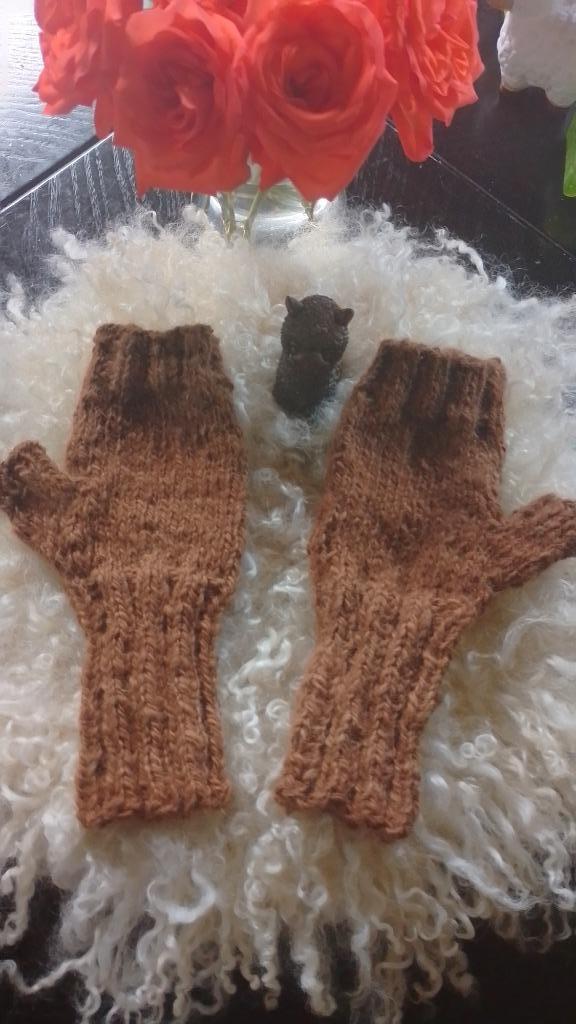 Alpaca polswarmers bruin (fawn) handgemaakt, Kleding | Dames, Mutsen, Sjaals en Handschoenen, Nieuw, Handschoenen, Maat 38/40 (M)