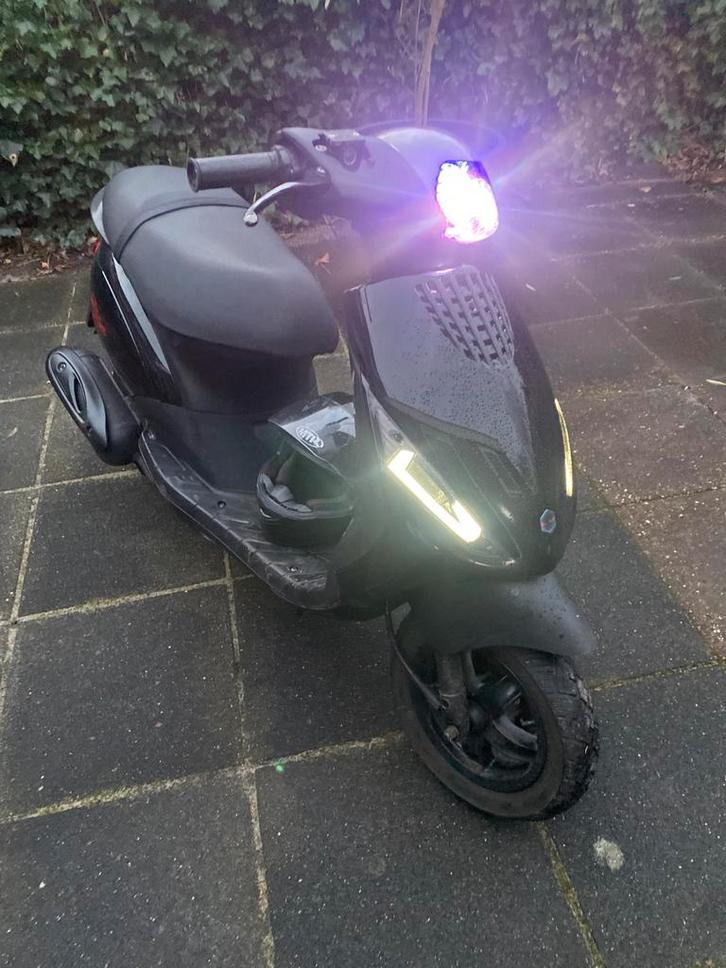 Piaggio Scooter - Zip 4 Takt 50cc WOK, Fietsen en Brommers, Scooters | Piaggio, Gebruikt, Benzine, Ophalen