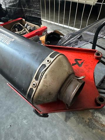 Akrapovic Uitlaat 4 Takt 4v beschikbaar voor biedingen