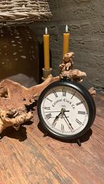 Stoer Landelijk Klokje - Tafelklok, Ophalen of Verzenden, Zo goed als nieuw, Analoog, Wekker of Tafelklok