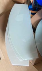 3 glazen plankjes, melkglas/matglas, Huis en Inrichting, Woonaccessoires | Wandplanken en Boekenplanken, Ophalen, Gebruikt