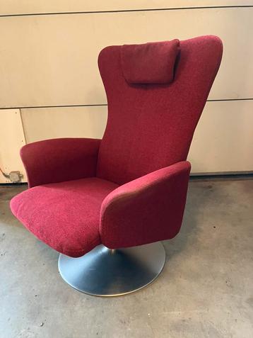 Relax ( draai ) fauteuil rood beschikbaar voor biedingen