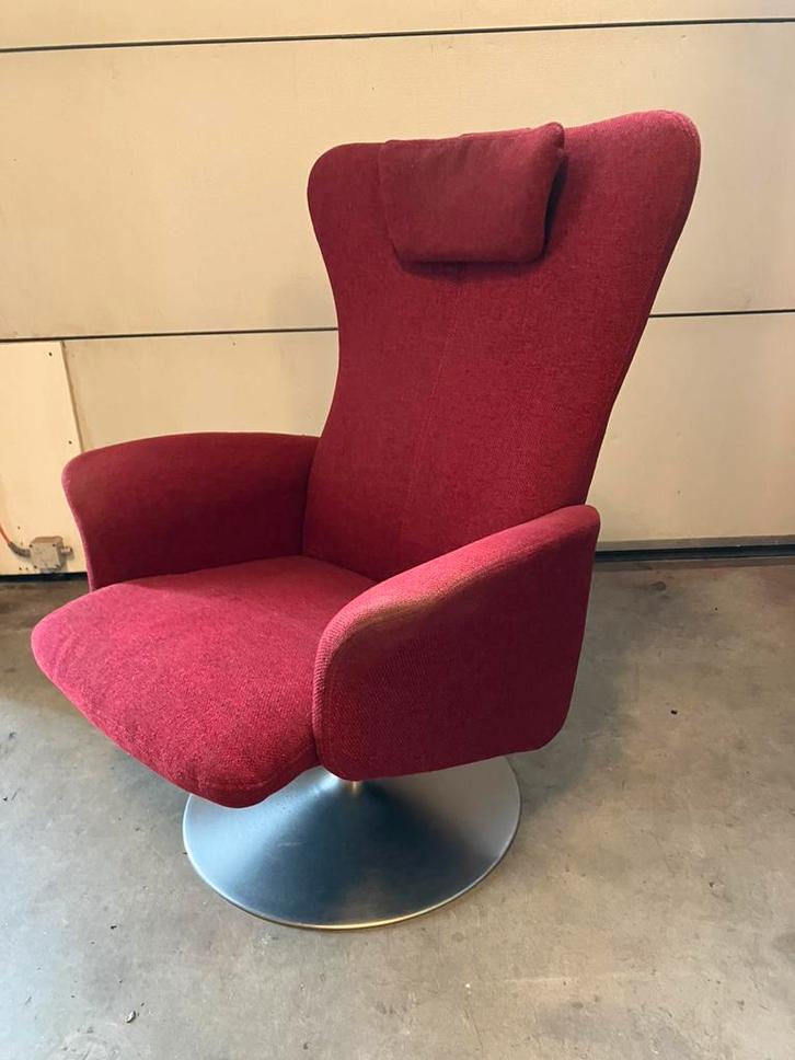 Relax ( draai ) fauteuil rood, Huis en Inrichting, Fauteuils, Zo goed als nieuw, Stof, 75 tot 100 cm, Minder dan 75 cm, Ophalen