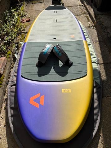 Duotone Sky Style SLS 4’9 65 liter met bag beschikbaar voor biedingen