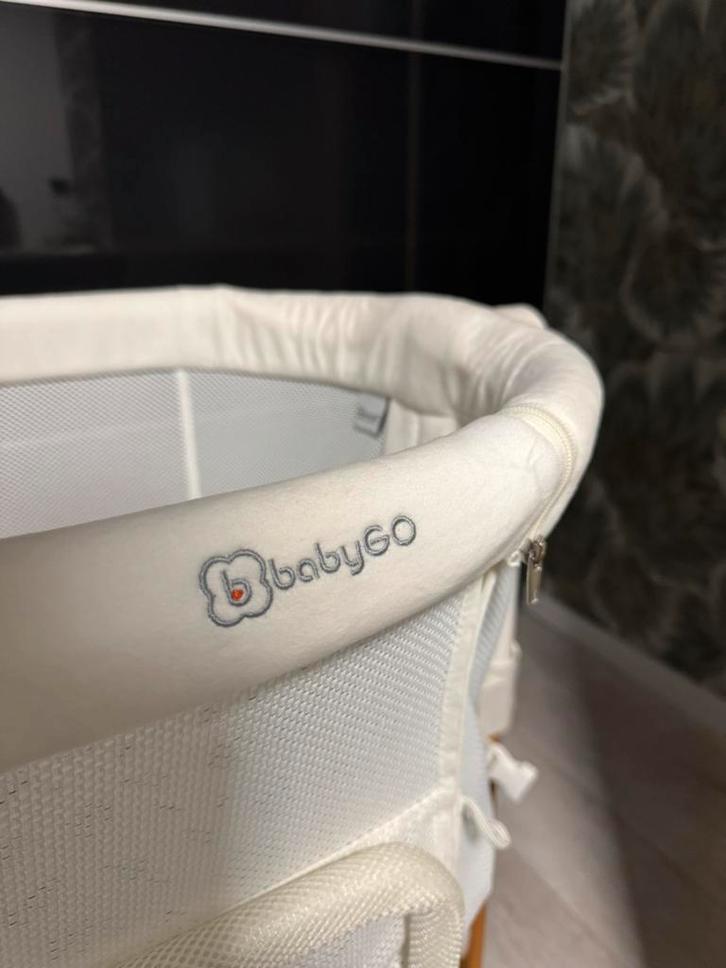 BabyGO | Cosleeper, Kinderen en Baby's, Kinderkamer | Bedden, Zo goed als nieuw, 180 cm of meer, Minder dan 70 cm, Ophalen