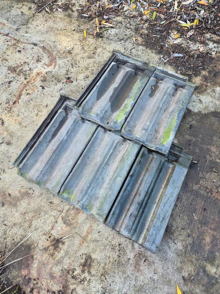 150 Vlakke Mulden Dakpannen - 10m2, Doe-het-zelf en Verbouw, Dakpannen en Dakbedekking, Gebruikt, Dakpannen, Steen of Klei, Blauw