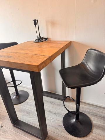 Bartafel met barkrukken - Eikenhout en staal beschikbaar voor biedingen