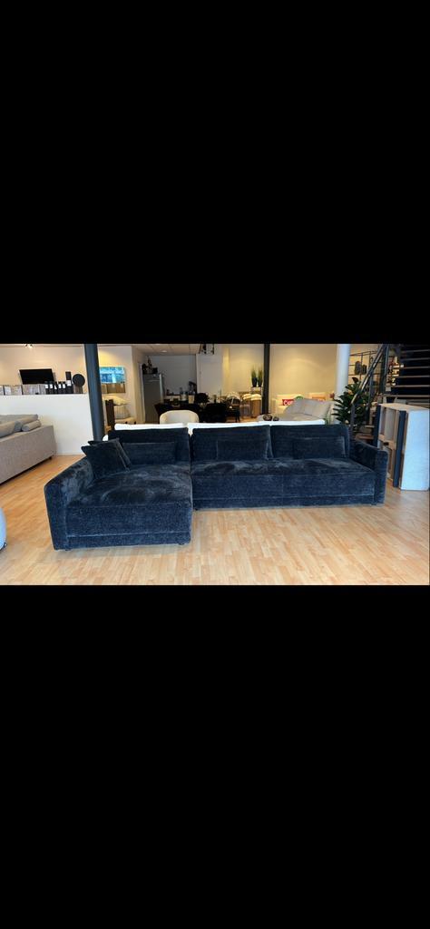 Luxe Hoekbank - Direct Leverbaar!, Huis en Inrichting, Banken | Bankstellen, Nieuw, Hoekbank, Overige maten, 300 cm of meer, 100 tot 125 cm