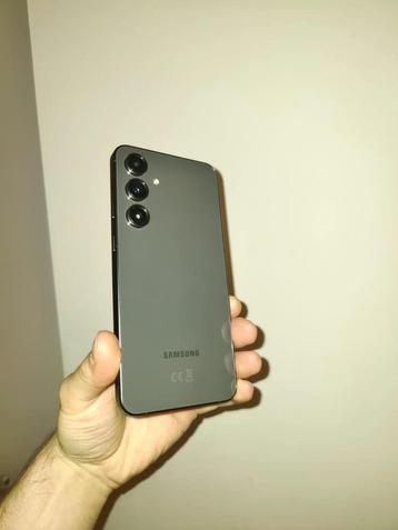 Samsung Galaxy S24 FE beschikbaar voor biedingen