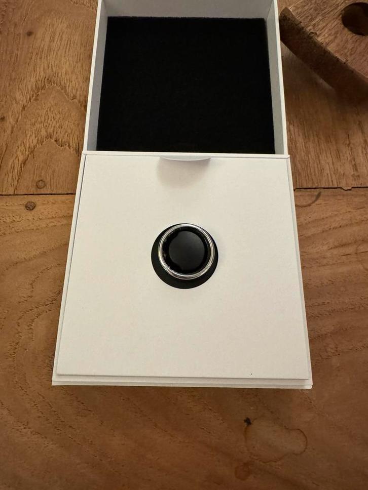 Oura ring gen 3 horizon silver maat 9, Sieraden, Tassen en Uiterlijk, Activity trackers, Zo goed als nieuw, iOS, Zilver, Waterdicht