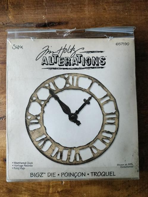 Sizzix Tim Holtz Alterations Bigz Die - Weathered Clock, Hobby en Vrije tijd, Scrapbooking, Nieuw, Frame of Mal, Sizzix, Ophalen of Verzenden