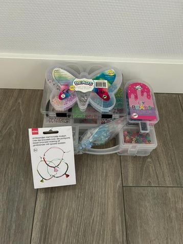 Kralenset, elastiek armbandjes beschikbaar voor biedingen
