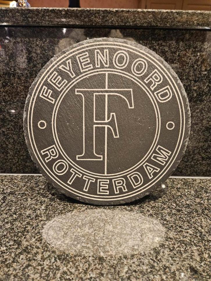 Voetbal logo's op leisteen, (volledig personaliseerbaar), Huis en Inrichting, Woonaccessoires | Wanddecoraties, Ophalen of Verzenden