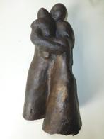 beeld omhelzing familie steen ca 33 cm, Ophalen, Zo goed als nieuw, Mens