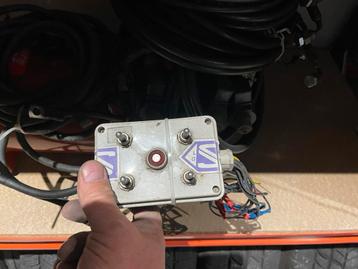 Level systeem voor  camper 12volt beschikbaar voor biedingen