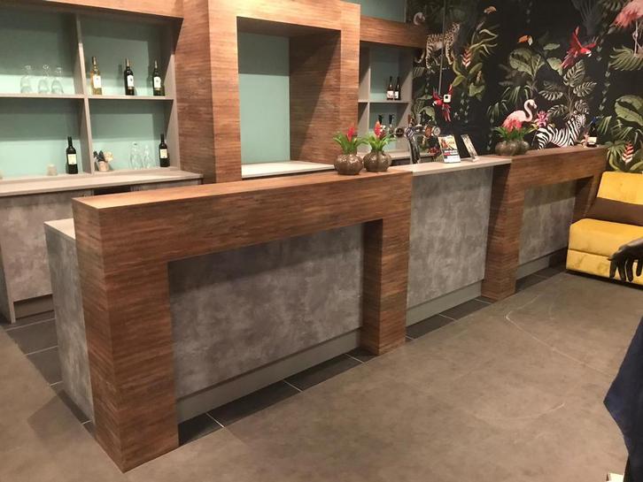 Bar met achterkast, Huis en Inrichting, Barren, Zo goed als nieuw, Ophalen