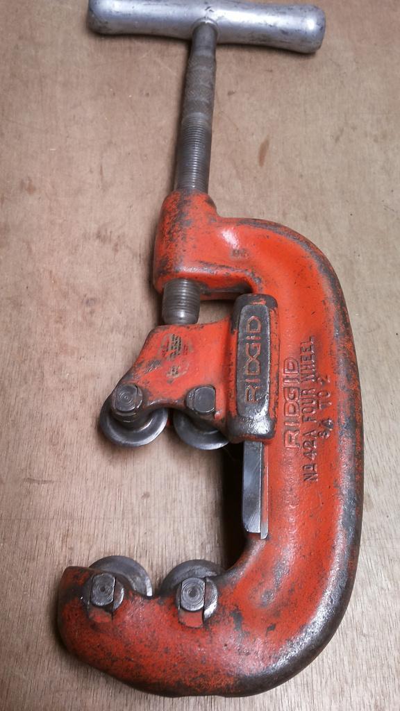 Ridgid pijpsnijder 42A 4 snijwielen, Doe-het-zelf en Verbouw, Gereedschap | Handgereedschap, Gebruikt, Ophalen of Verzenden