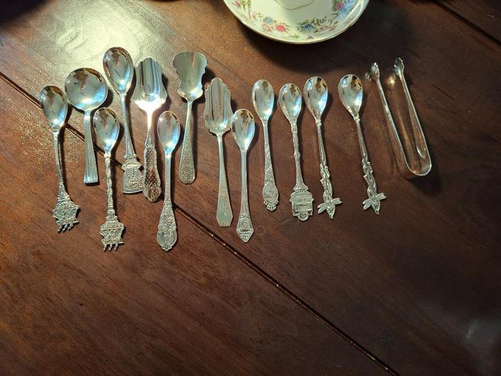 Zilveren lepeltjes, suikertang en suikerscheppen, Antiek en Kunst, Antiek | Bestek, Ophalen of Verzenden