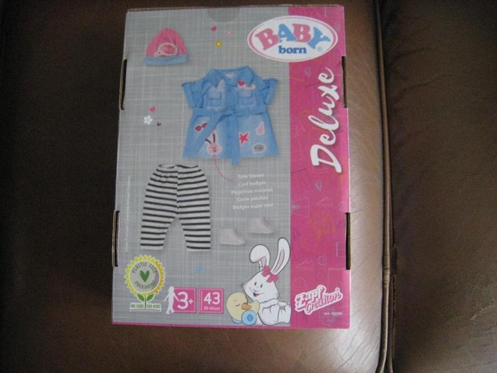 BABY BORN DE LUXE JEANSJURK, MUTS, SCHOENTJES EN LANGE BROEK, Kinderen en Baby's, Speelgoed | Poppen, Nieuw, Babypop, Ophalen of Verzenden