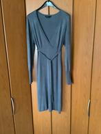 Mooie grijze jurk van het merk bcbg maxazria, m., Maat 38/40 (M), Zo goed als nieuw, Grijs, Onder de knie