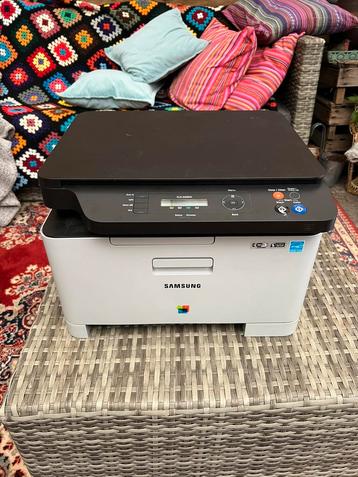 Samsung CLX-3305W All-in-One Color Laser beschikbaar voor biedingen