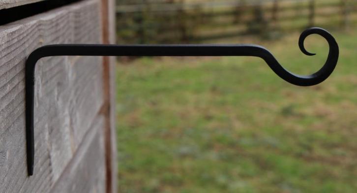 Gietijzeren eenvoudige wandhaak 29,5cm zwart WG184, Tuin en Terras, Tuinwanddecoratie, Nieuw, Ophalen of Verzenden