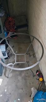Mooie ronde tuintafel met een glazen tafelblad, Ophalen, Zo goed als nieuw, Overige materialen, 2 zitplaatsen