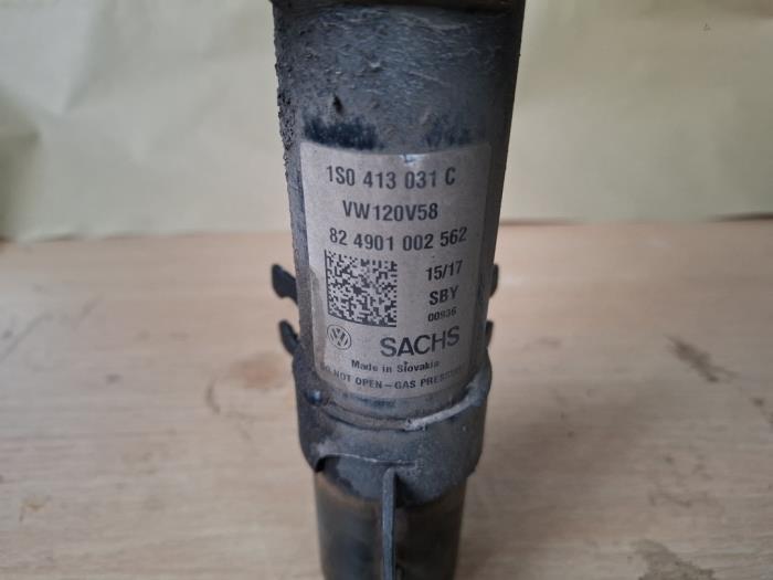 Schokdemperpoot links-voor van een Volkswagen UP, Gebruikt, -, -, -