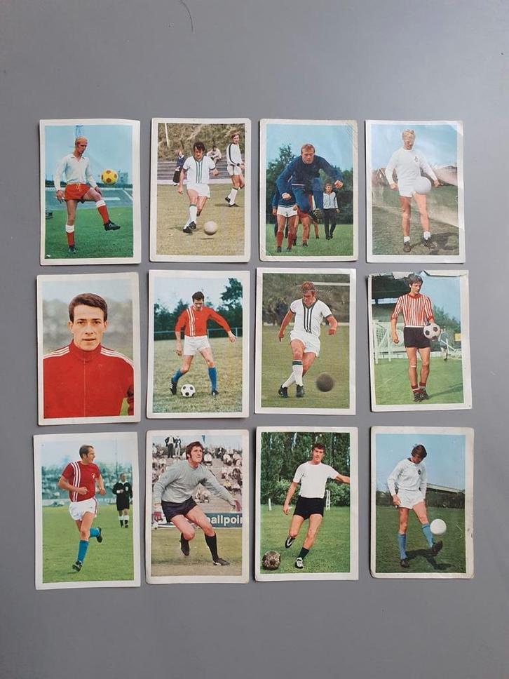 12 voetbalplaatjes, Verzamelen, Sportartikelen en Voetbal, Zo goed als nieuw, Poster, Plaatje of Sticker, Buitenlandse clubs, Ophalen of Verzenden