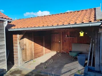 Overkapping  is 6.50 x 4.50 meter met een nok hoogte van 3.2 beschikbaar voor biedingen
