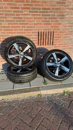 Origineel Volvo ixion 225/45R17 zomerset, Auto-onderdelen, Banden en Velgen, Ophalen, Banden en Velgen, 17 inch, Zomerbanden