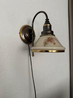 Mooie Wandlamp wand lamp met Bloemenmotief opaline glas, Ophalen, Zo goed als nieuw, Glas