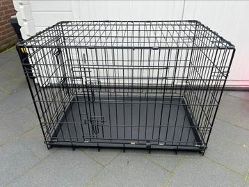 Zwarte bench beschikbaar voor biedingen