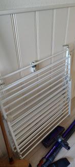 2 traphekjes, Ophalen, Zo goed als nieuw