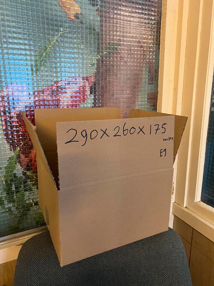 Dozen Pallet met Enkelgolf Verzenddozen 29x26x17,5 cm, Doe-het-zelf en Verbouw, Kratten en Dozen, Doos, 100 cm of meer, Minder dan 35 cm