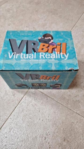 VR bril voor gebruik met smartphones beschikbaar voor biedingen