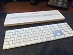 Apple Magic Keyboard met Numeriek, Computers en Software, Toetsenborden, Ophalen, Multimediatoetsen, Zo goed als nieuw, Draadloos