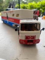 Siku Vrachtwagen met Paardenwagen, Hobby en Vrije tijd, Modelauto's | 1:50, Ophalen of Verzenden, Zo goed als nieuw, Bus of Vrachtwagen
