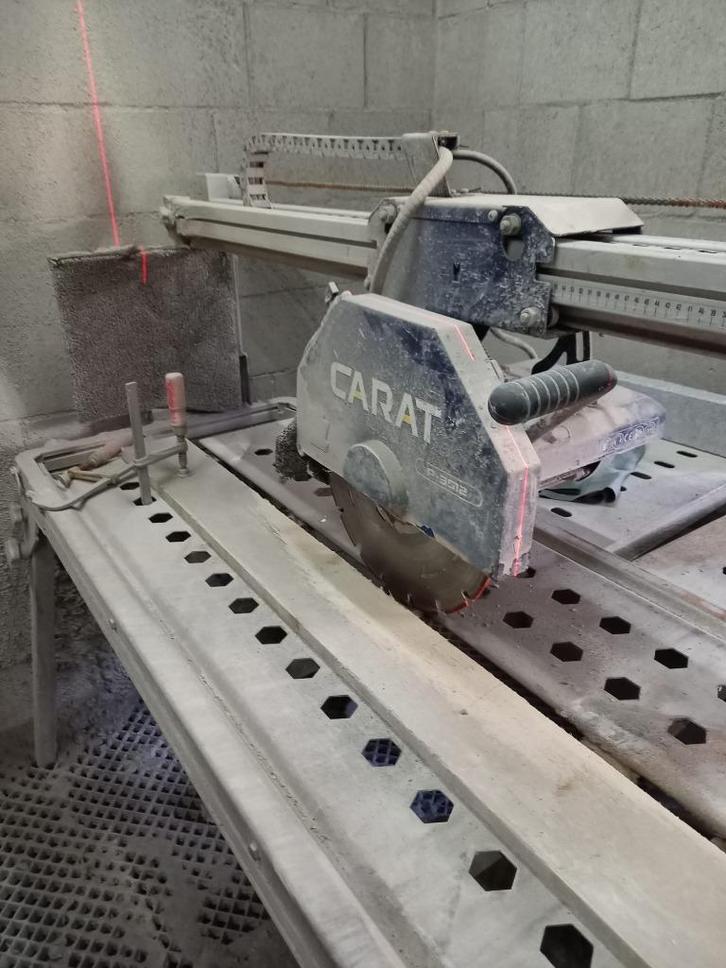 Carat Brugzaagmachine P-3512 Laser 230V 1 nieuw zaagblad, Doe-het-zelf en Verbouw, Gereedschap | Zaagmachines, Gebruikt, Overige typen