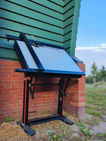 Tekentafel met geïntegreerde lichtbak Elfe Grapholux 40 beschikbaar voor biedingen