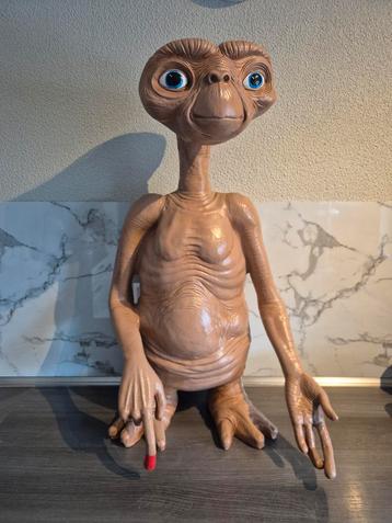 Groot E.T. beeld 85 cm – uniek vintage decorstuk beschikbaar voor biedingen