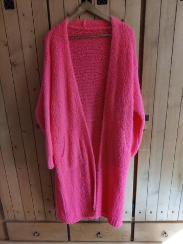 NIEUW vest zuurstokroze, maat XL met lana-wol en mohair. beschikbaar voor biedingen