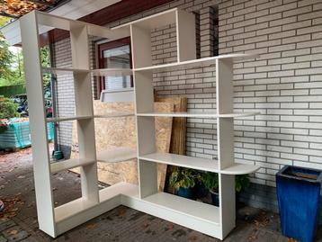 Originele hoekkast, door meubelmaker gemaakt, degelijk! beschikbaar voor biedingen